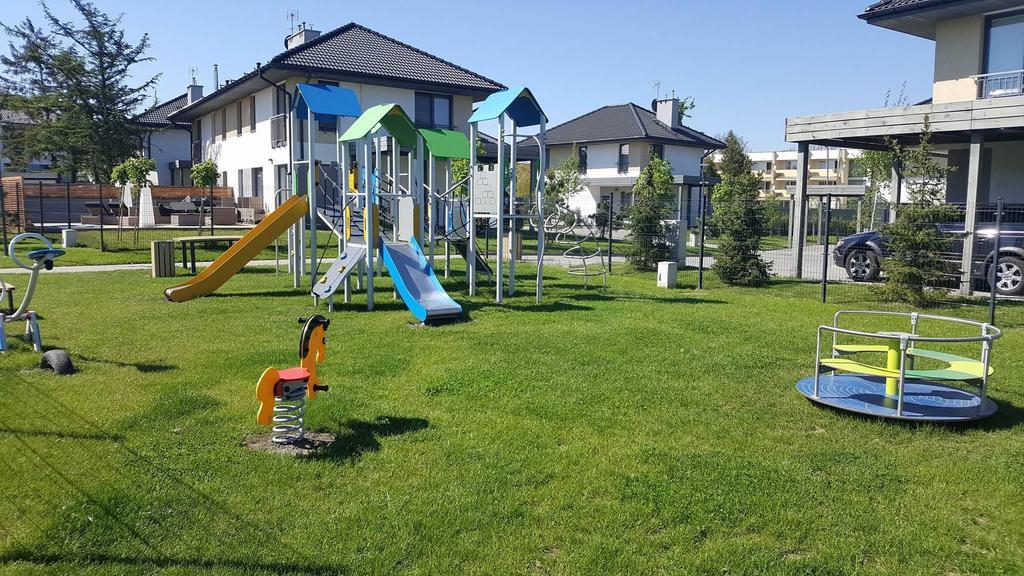 אוסטרוני מורסקי Rezydencja Apartamenty Ostrowski מראה חיצוני תמונה